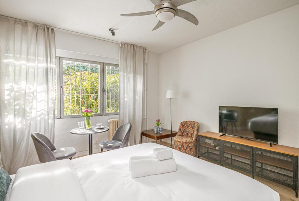 Madrid Rio Rooms Экстерьер фото